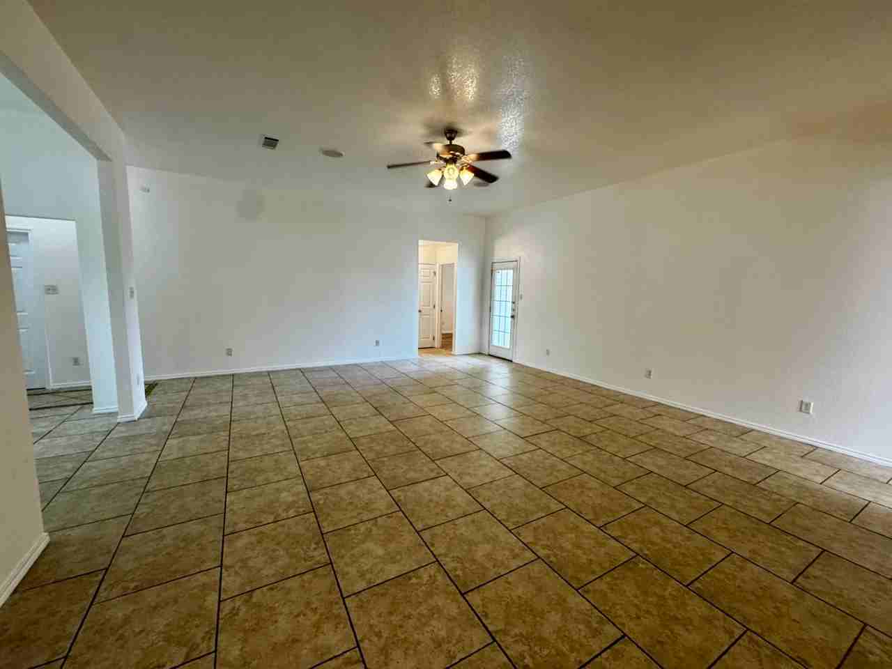 1312 Copper Crk - Photo 6 of 38