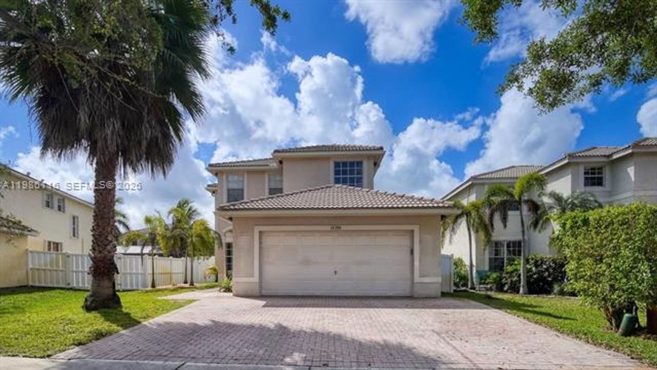 16388 Sw 28th St #16388 - Photo 3 of 18