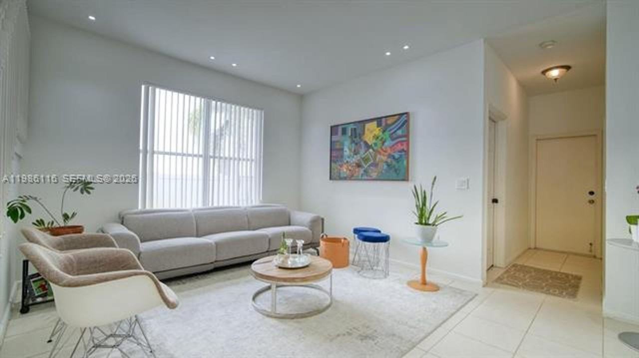 16388 Sw 28th St #16388 - Photo 5 of 18