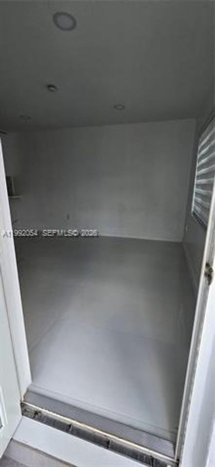 1284 W 38th Pl #2 - Photo 3 of 25