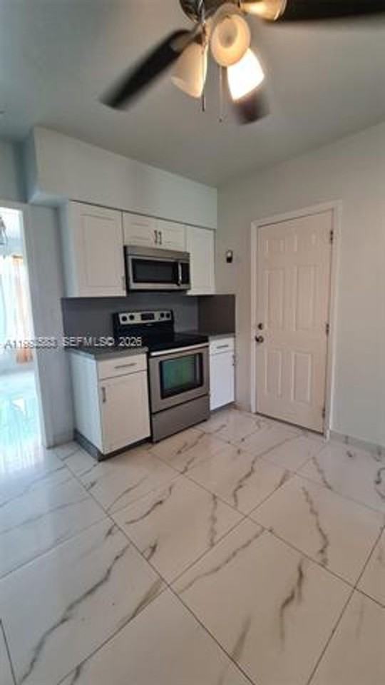 6130 Sw 64th Ave #6130 - Photo 3 of 34