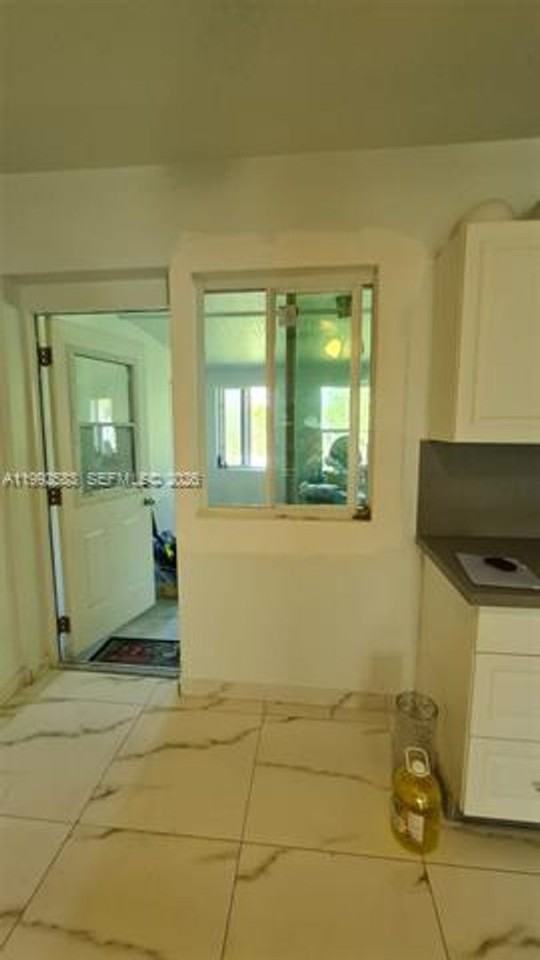 6130 Sw 64th Ave #6130 - Photo 5 of 34