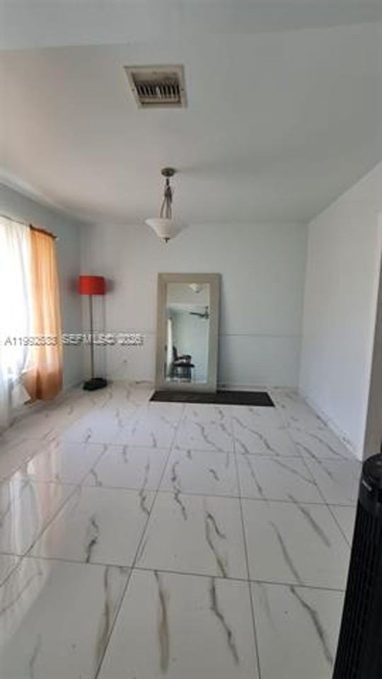 6130 Sw 64th Ave #6130 - Photo 6 of 34