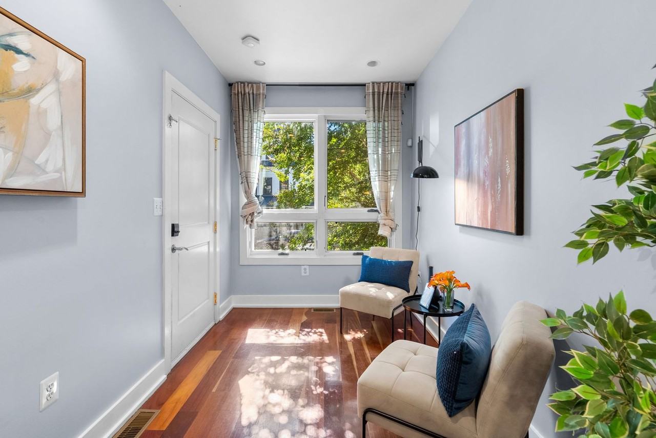 747 Morton St Nw #1 - Photo 3 of 29