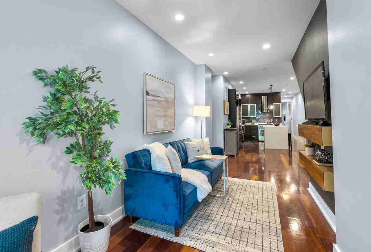 747 Morton St Nw #1 - Photo 7 of 29