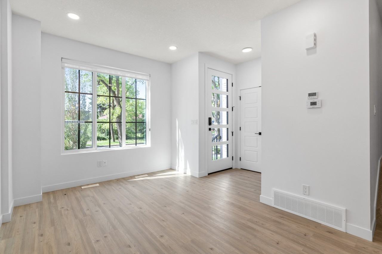 8554 - 83 Ave Northwest - MAIN 6 - Photo 4 of 30