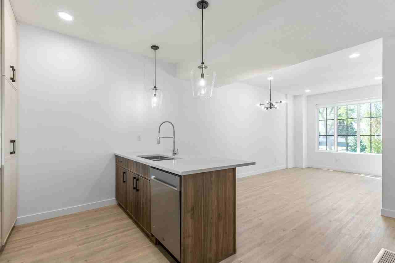 8554 - 83 Ave Northwest - MAIN 6 - Photo 7 of 30