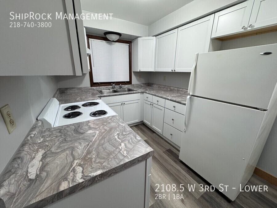 W 3rd St - Photo 3 of 12