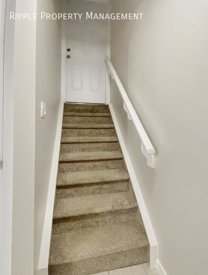 199 Cornerbrook Gate Ne Lowr - Photo 2 of 18