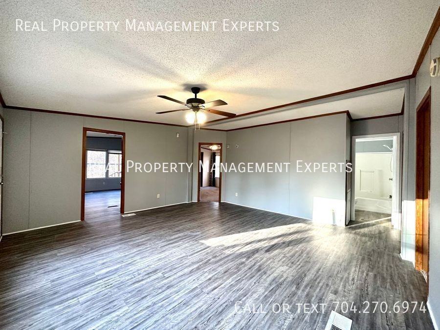 5268 Montana Cir Nw - Photo 6 of 19