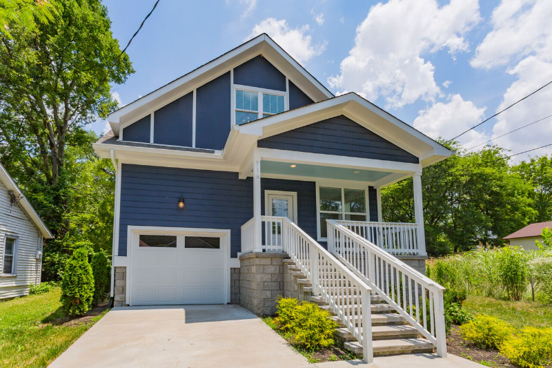 716 29Th Ave S - Photo 2 of 39