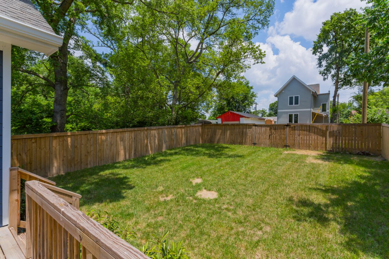 716 29Th Ave S - Photo 4 of 39