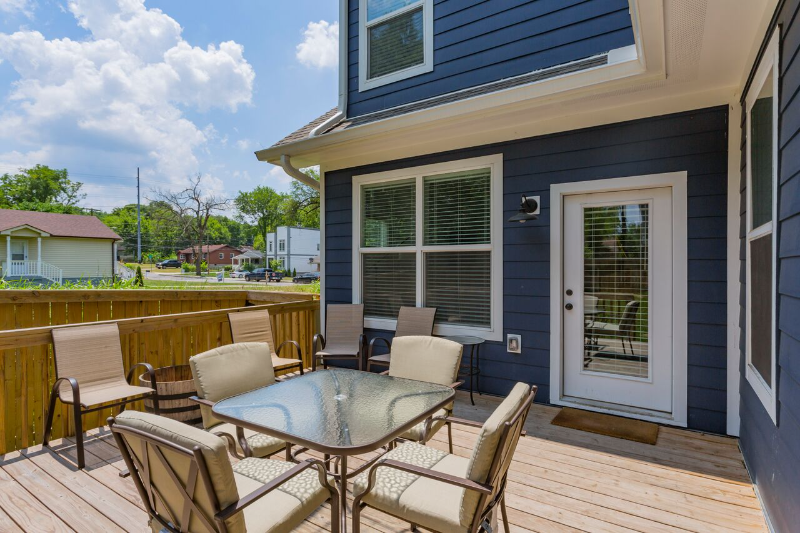 716 29Th Ave S - Photo 7 of 39