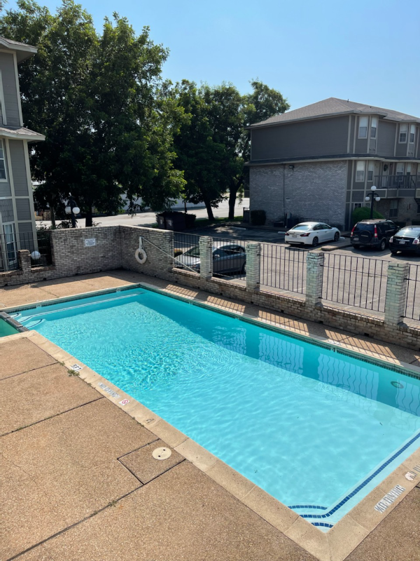 1326 Park Ave - Photo 2 of 21