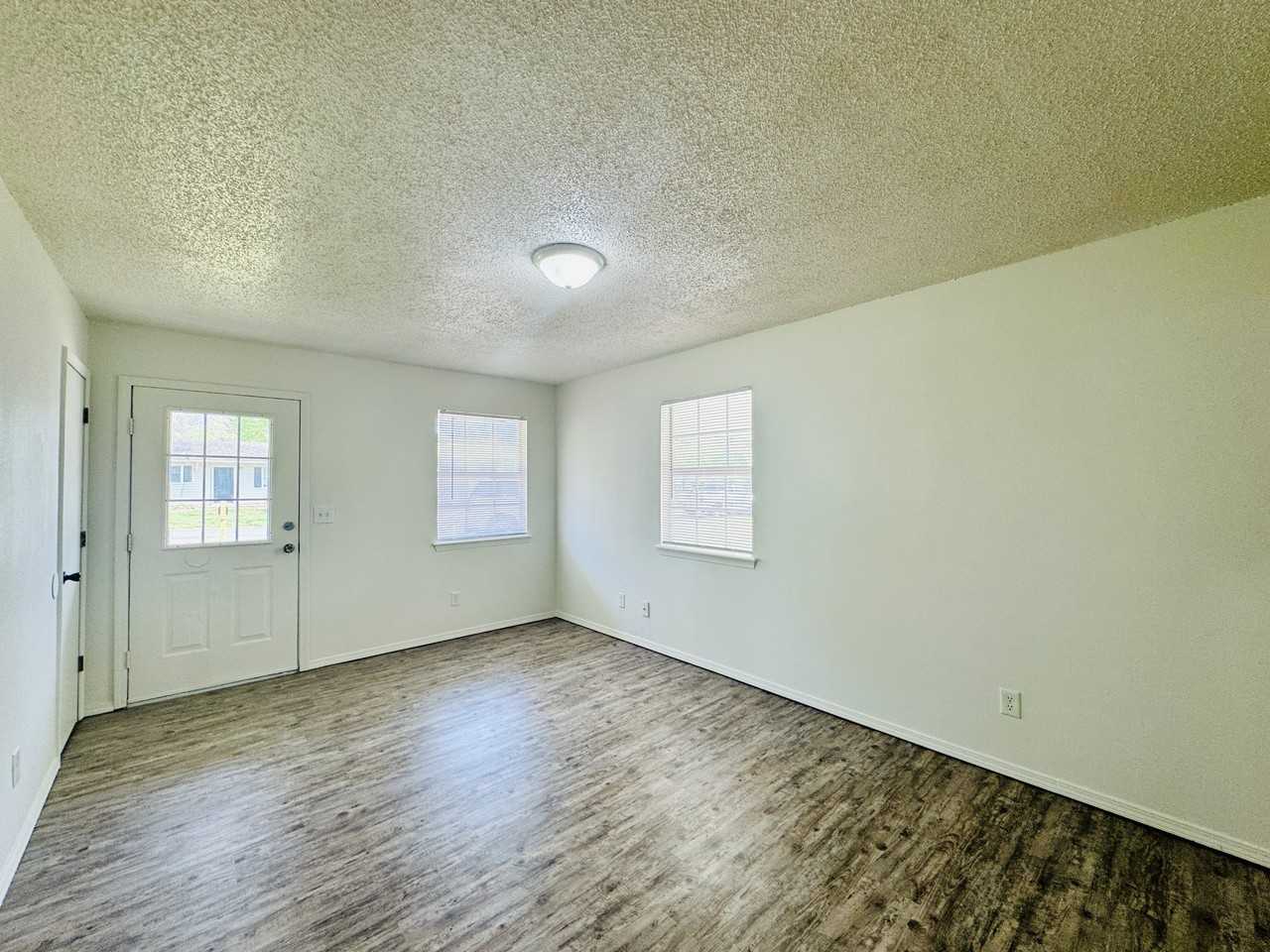 154 Shady Ln #1 - Photo 4 of 7