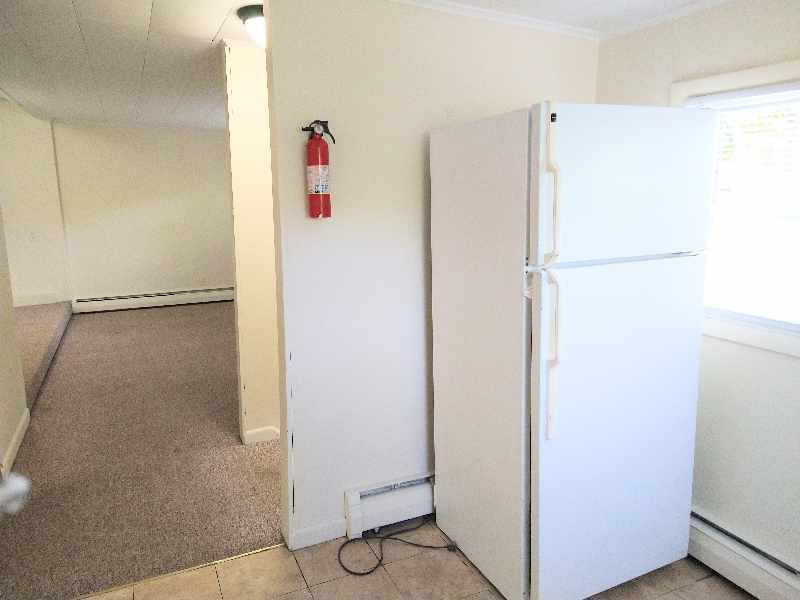 261 S Riverside Rd #B - Photo 7 of 24