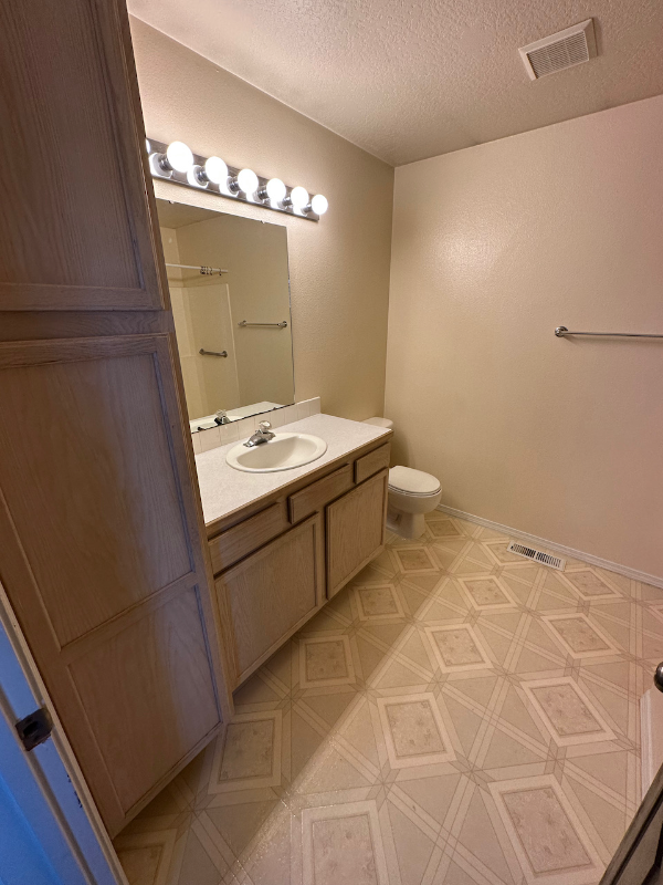 1665 Peregrine Dr - Photo 6 of 25