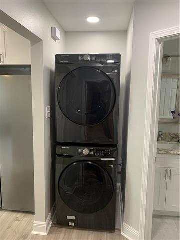 2421 S Roman St - Photo 4 of 4