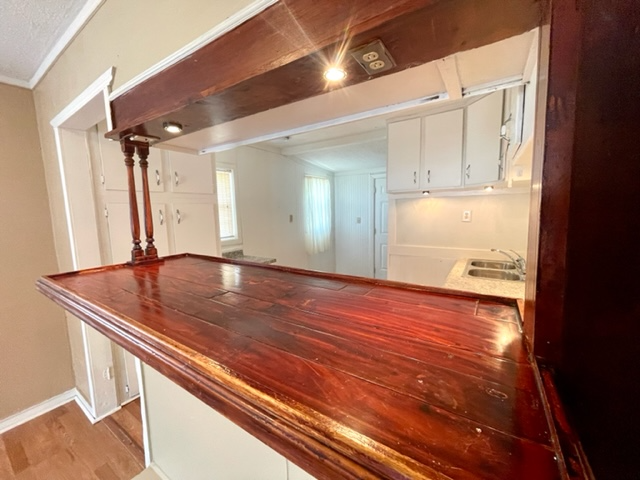 2714 Windsor Ave - Photo 6 of 12