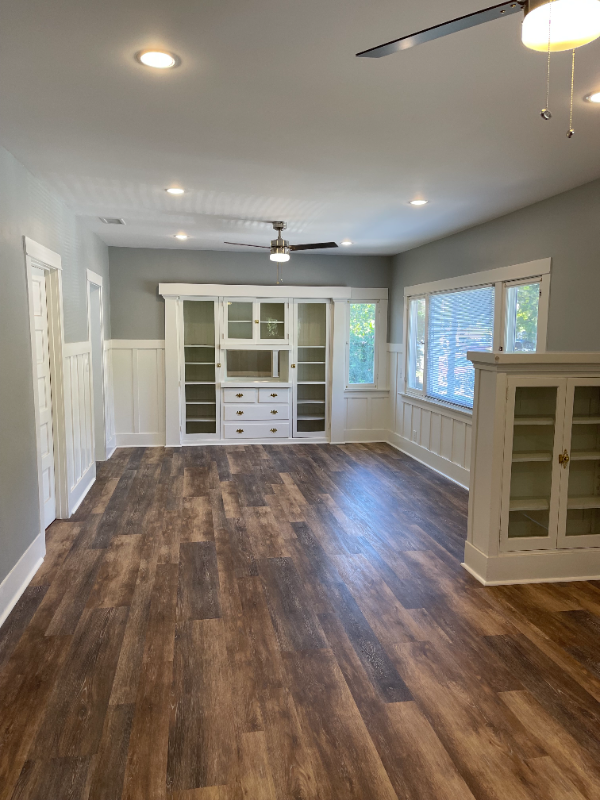 2510 Elsinore St - Photo 6 of 20