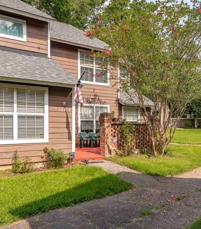 128 Luden Dr #B - Photo 2 of 23