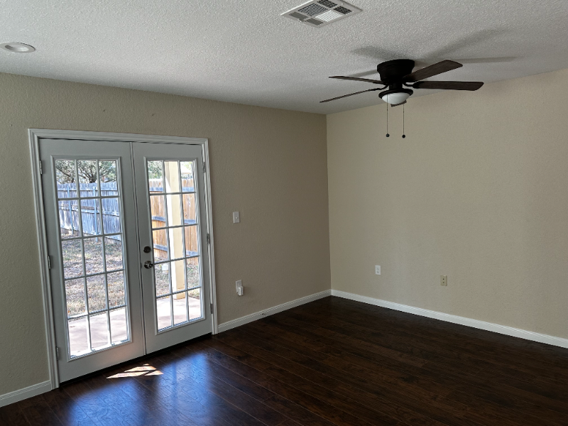 804 N 10th St #A - Photo 4 of 16