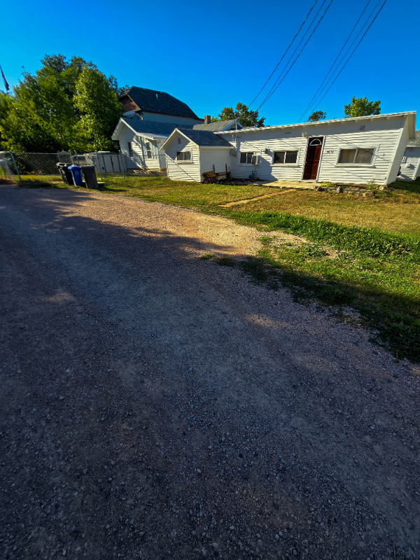 515 1/2 E New York St - Photo 2 of 10