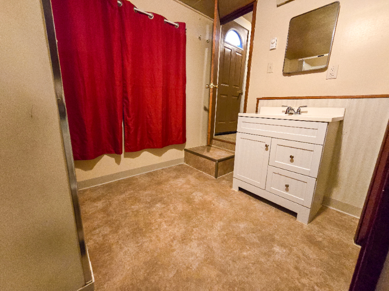 515 1/2 E New York St - Photo 4 of 10