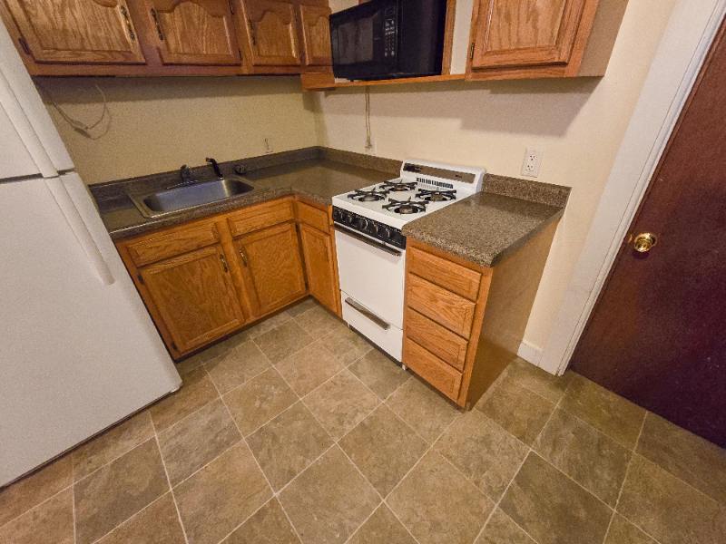 515 1/2 E New York St - Photo 6 of 10