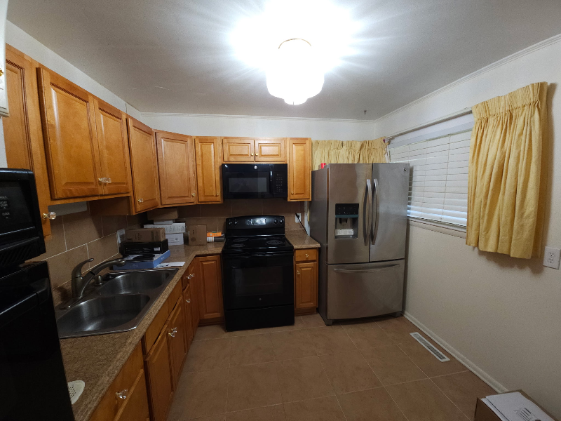 1612 Kingsway Rd - Photo 6 of 11