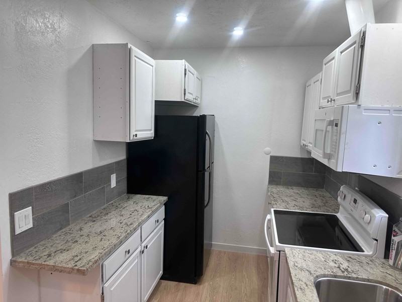 3100 Se 122nd Ave #C - Photo 2 of 12