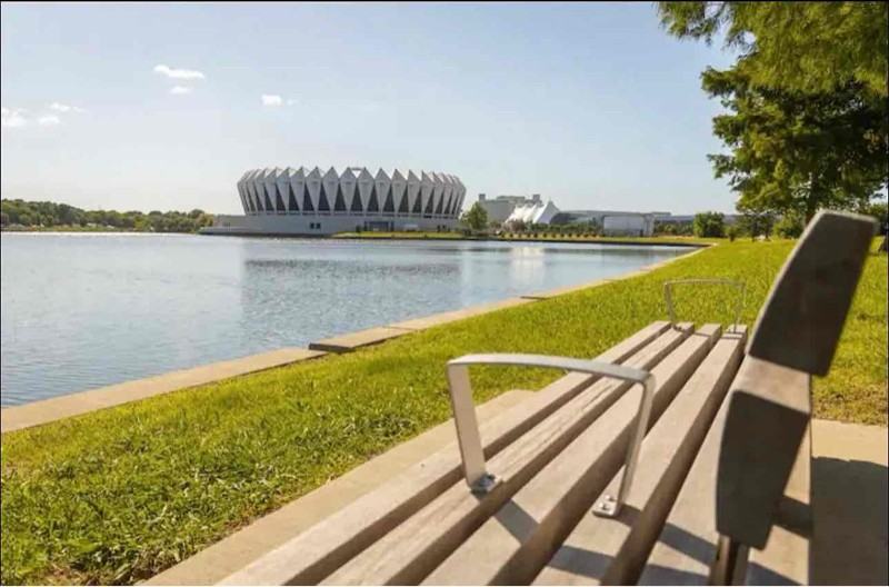 601 Freeman Dr - Photo 2 of 15