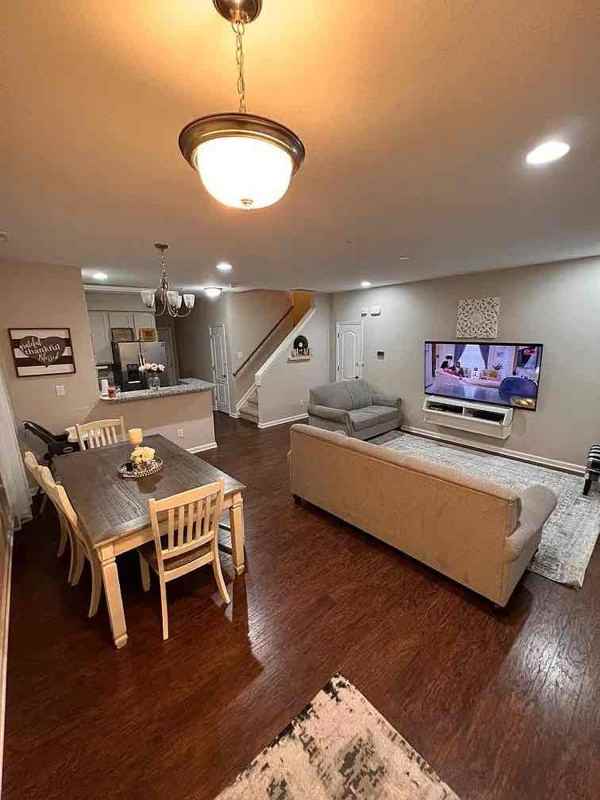 601 Freeman Dr - Photo 4 of 15