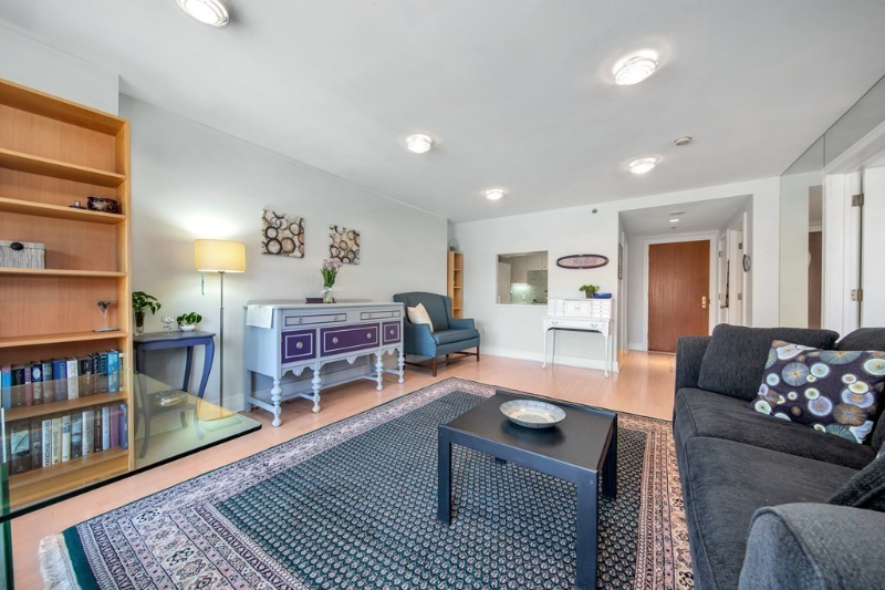 83 Cambridge Pkwy - Photo 3 of 19