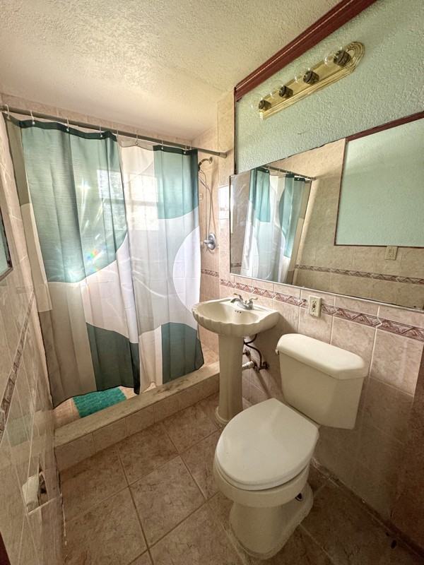 1285 Ne 143rd St - Photo 4 of 6
