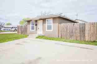 330 E Lynn St - Photo 1 of 1