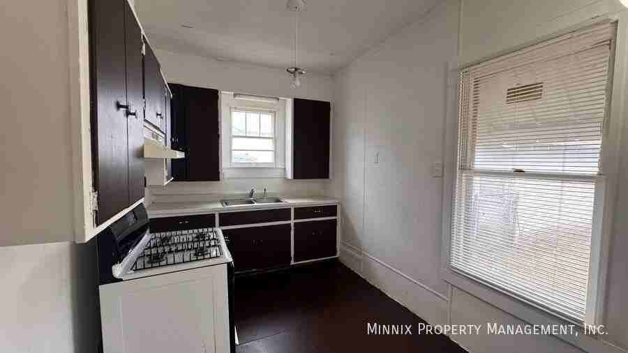 802 S Kentucky St - Photo 5 of 23