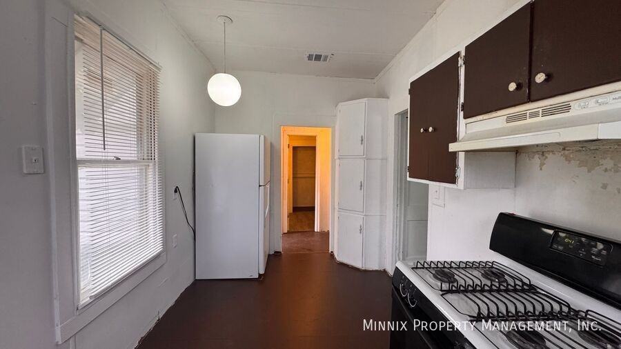 802 S Kentucky St - Photo 7 of 23