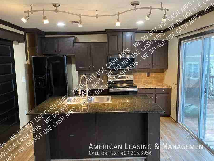 3405 Landrey Ct - Photo 2 of 25