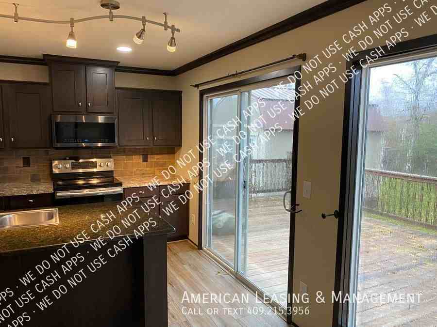 3405 Landrey Ct - Photo 3 of 25