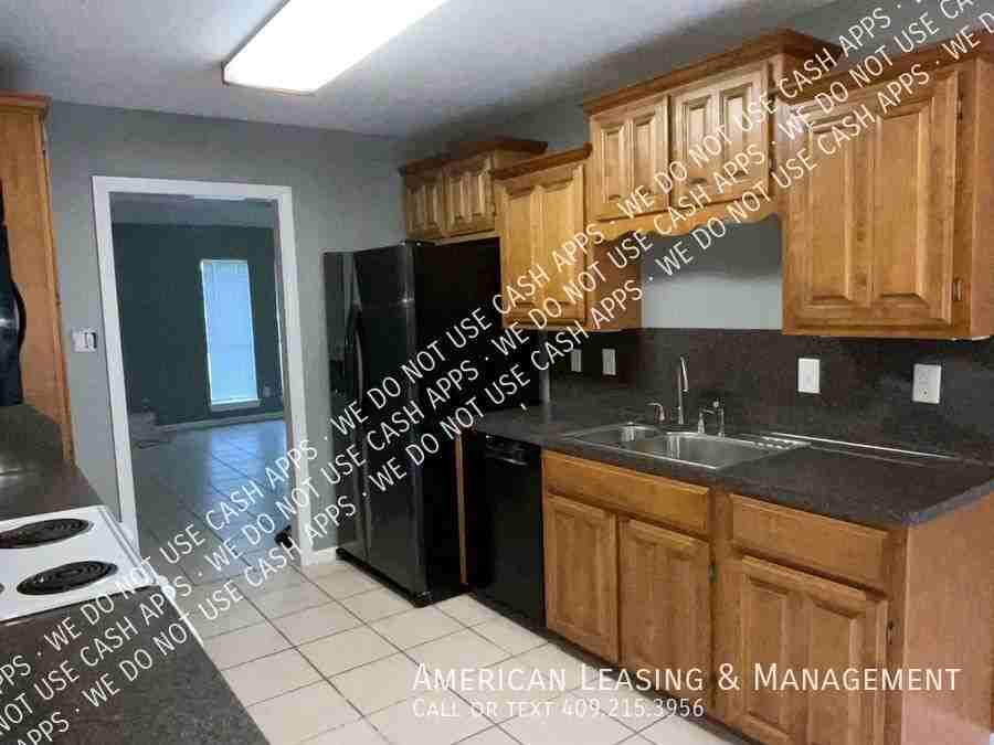 8205 Heartfield Ln - Photo 6 of 15