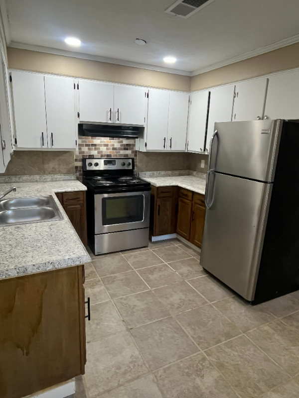 3319 Beatrice Dr - Photo 2 of 11