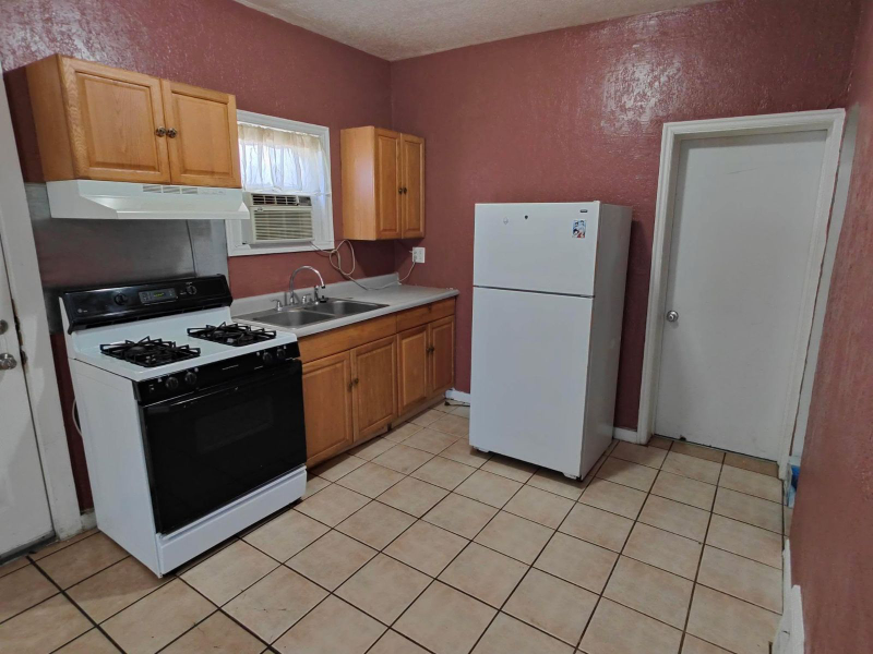 2816 Adams Ave #1 - Photo 6 of 10