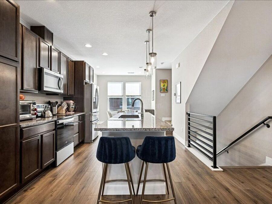 3073 W Bates Ave - Photo 7 of 27