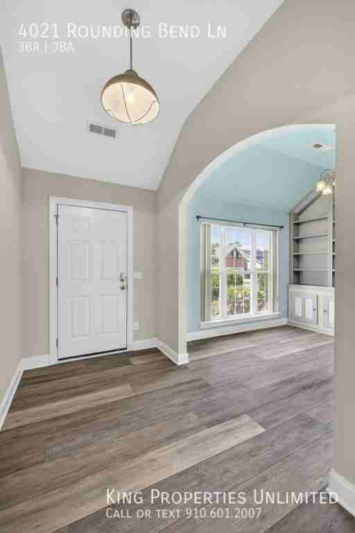 4021 Rounding Bend Ln - Photo 4 of 41