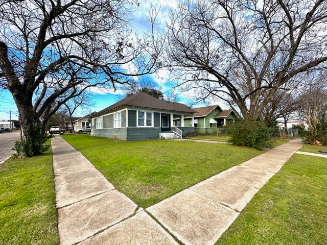 1827 Proctor Ave #A - Photo 3 of 9