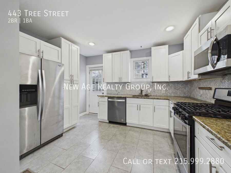 443 Tree St - Photo 2 of 17