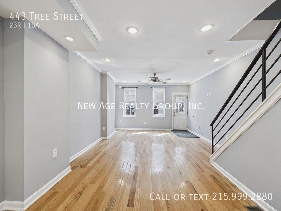 443 Tree St - Photo 5 of 17