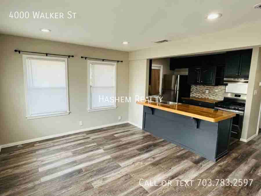 4000 Walker St - Photo 2 of 8