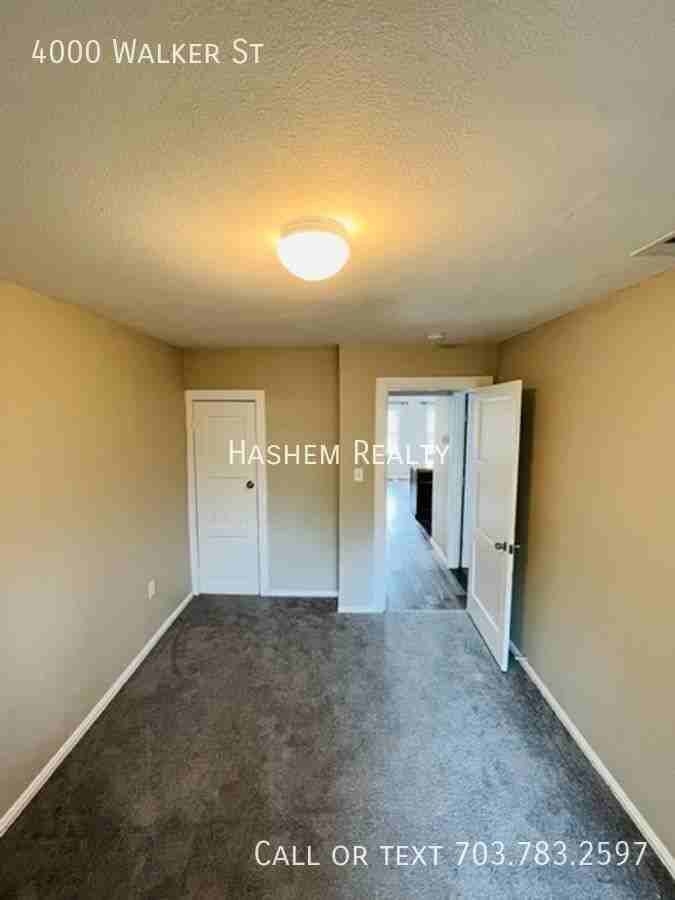 4000 Walker St - Photo 6 of 8